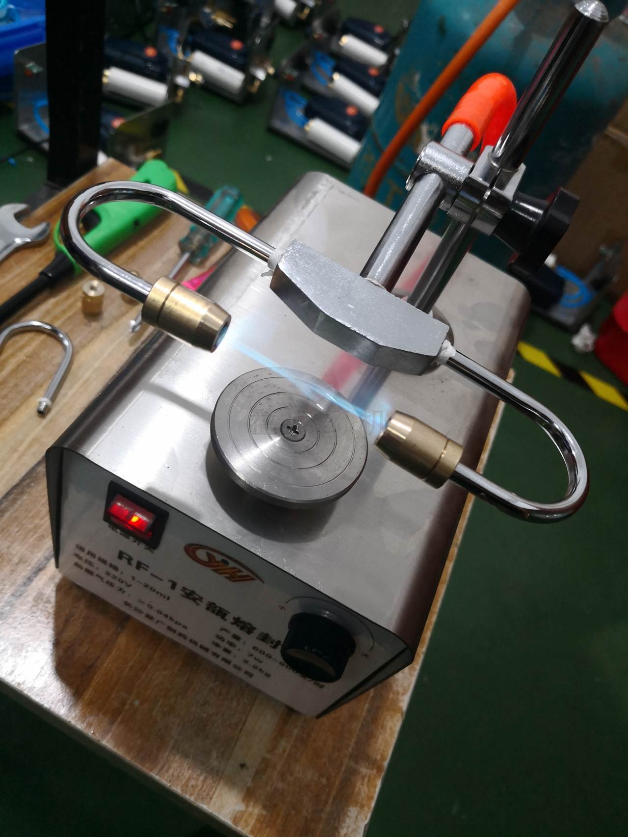 RF-1安瓿熔封機火焰狀態(tài) RF-1安瓿熔封機火焰狀態(tài)