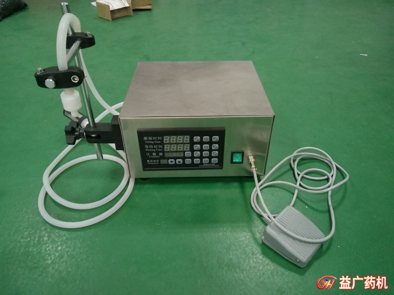 小型臺(tái)式定量灌裝機(jī) 小型臺(tái)式定量灌裝機(jī)